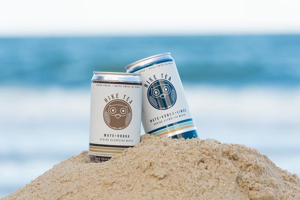 Latas Hike Tea na Praia Brava
